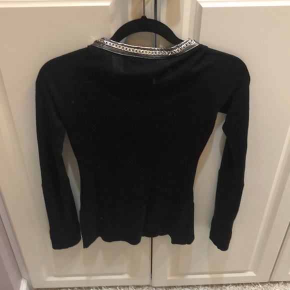 Black sweater - Picture 2 of 3